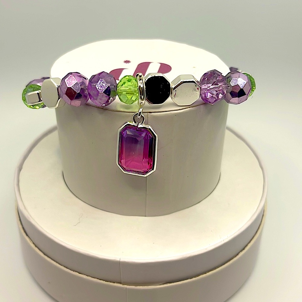 Spring Stacks 2024 - Picture 3 of 4